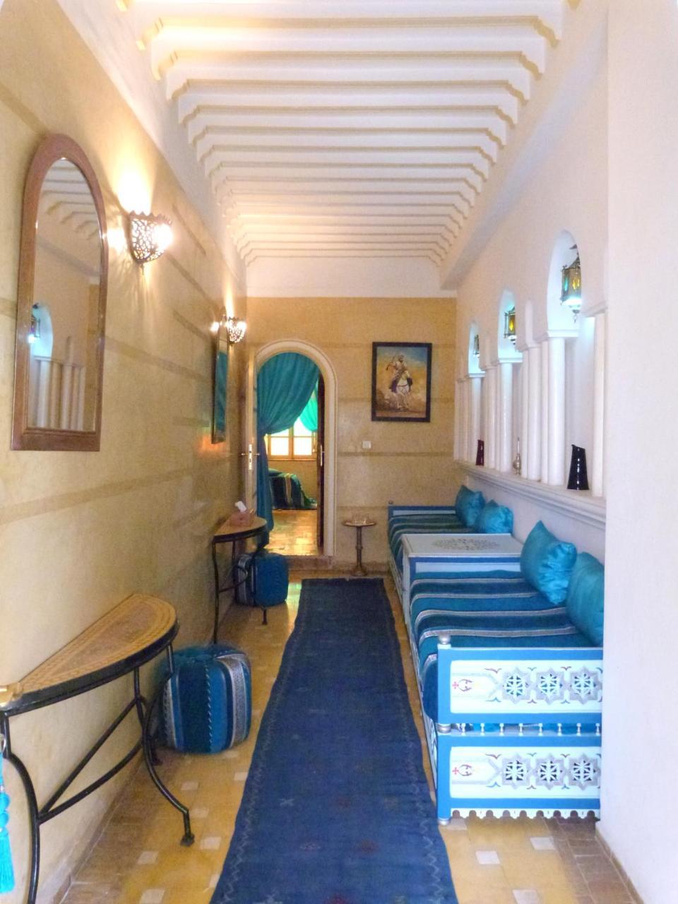 رياد Habib 2*